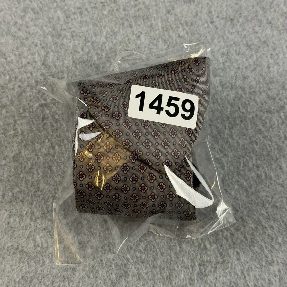 Resilio Imported Silk Tie Gray Taupe Floral Medallion 100% Silk Italy 54x3.25